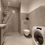 Zakatek 2 Z Ogrodkiem I Miejscem W Garazu Podziemnym Lägenhet
