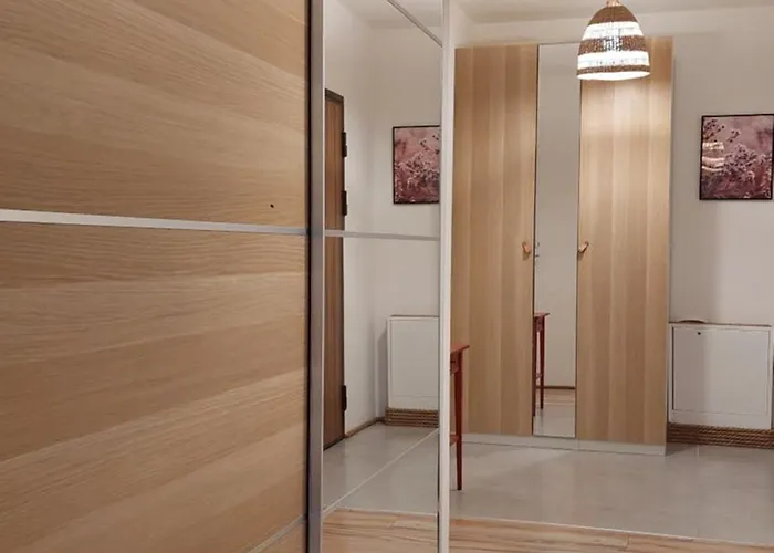 Zakatek 2 Z Ogrodkiem I Miejscem W Garazu Podziemnym Διαμέρισμα