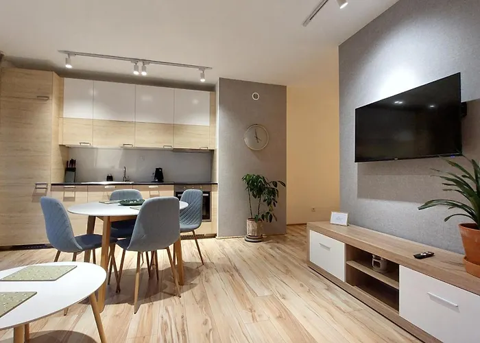 Zakatek 2 Z Ogrodkiem I Miejscem W Garazu Podziemnym Διαμέρισμα